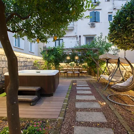 Amore Rentals - Appartamento Terrazza Tasso Sorrento Exterior photo